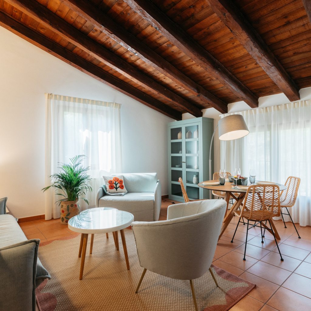 Apt 5 (2)