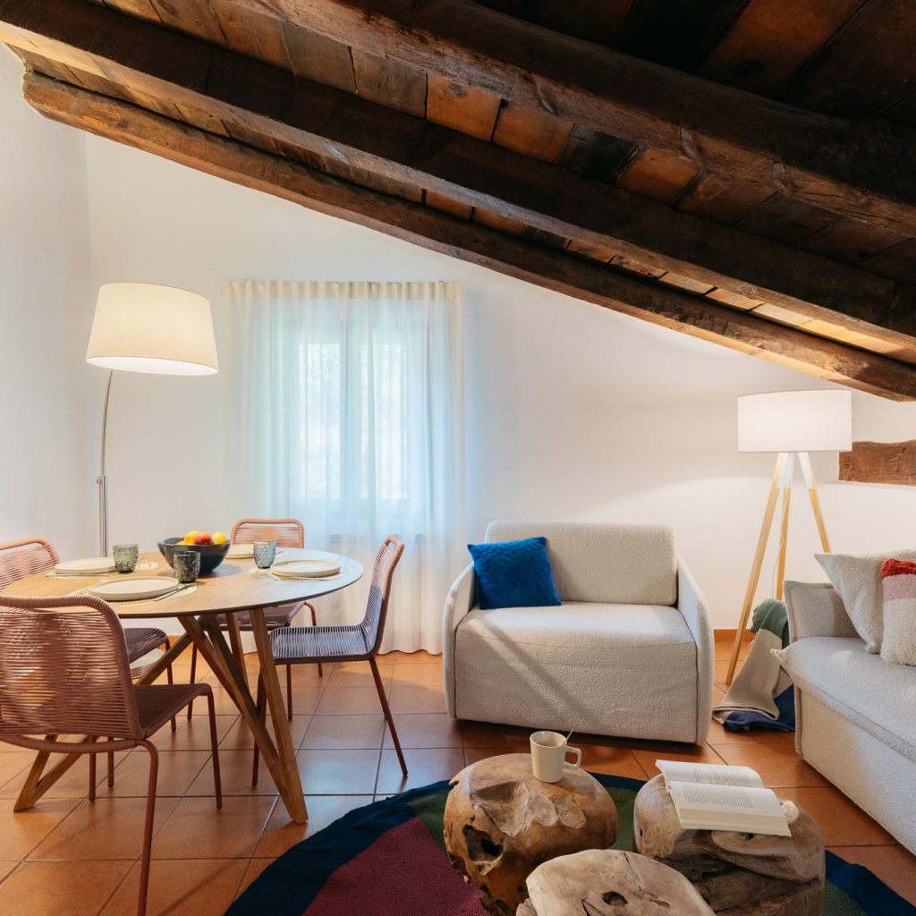 Apt 6 (6)